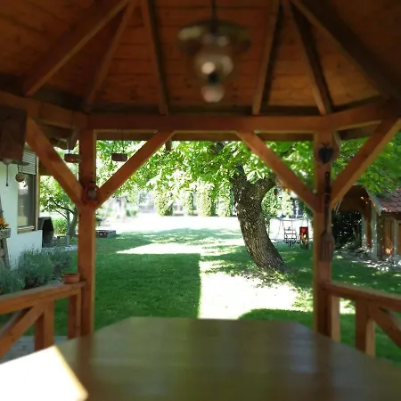 Doere Vendeghaz Apartman Bakonyszentlászló