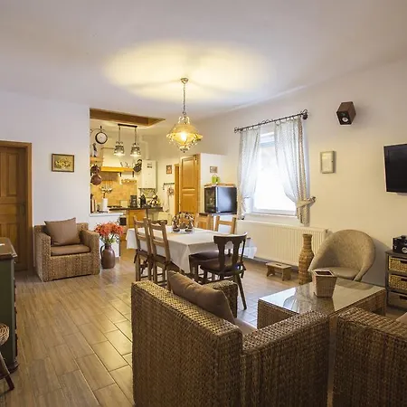 Doere Vendeghaz Apartman *