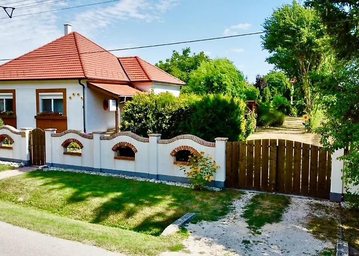 Doere Vendeghaz * Bakonyszentlaszlo