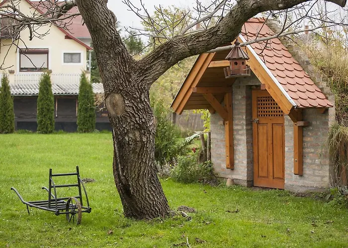 Doere Vendeghaz * Bakonyszentlaszlo